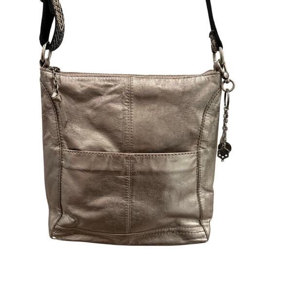 The Sak Silver Crossbody Bag Leather Purse Metallic Adjustable Strap Boho Chic - Picture 2 of 10